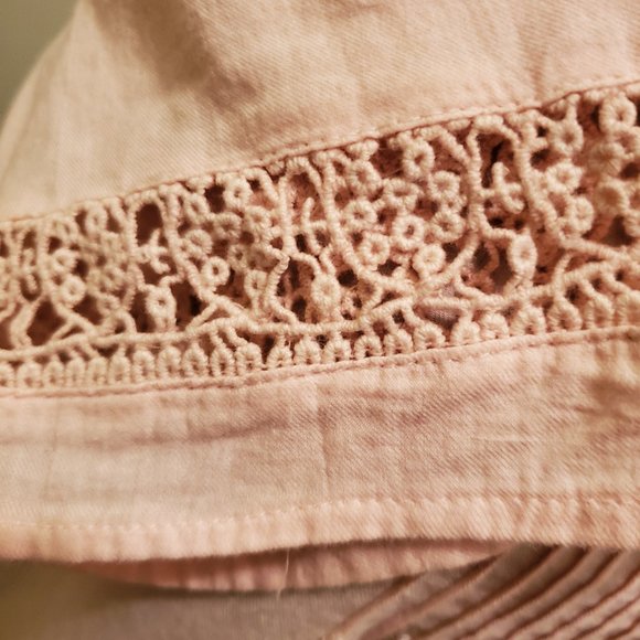 Lace-Trimmed Pink Pintuck Top - Picture 4 of 4